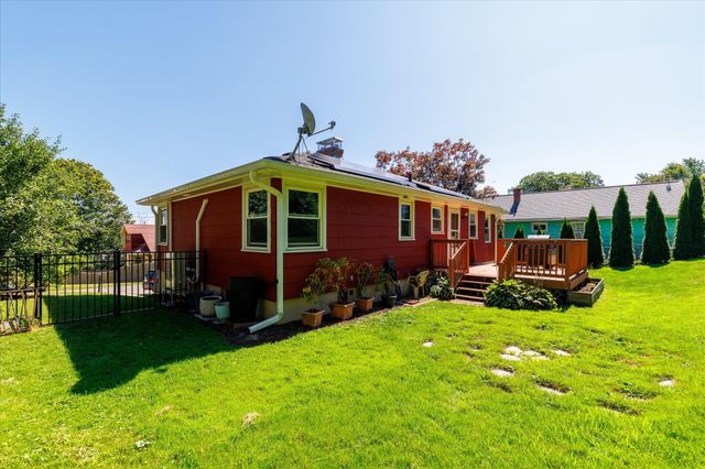 34 Evelyn St, Worcester, MA 01607