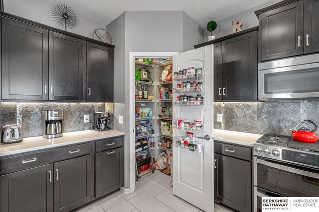 8919 N 171st Street, Bennington, NE 68007