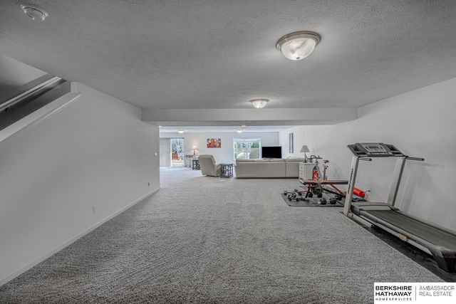 8919 N 171st Street, Bennington, NE 68007