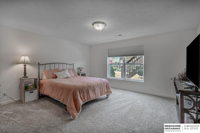 8919 N 171st Street, Bennington, NE 68007