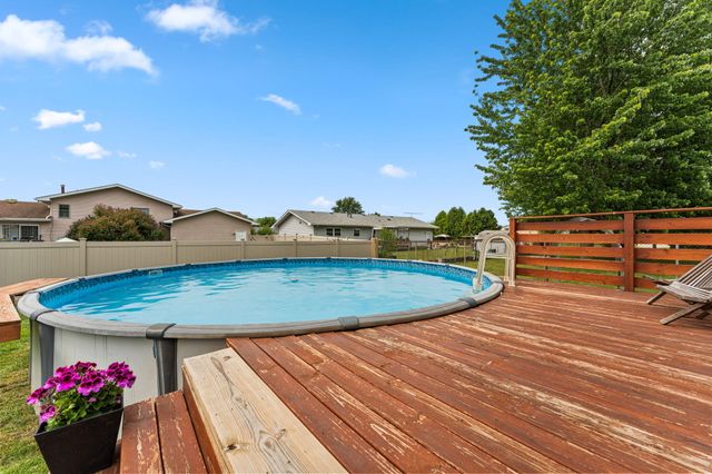 5215 Woodbridge Avenue, Portage, IN 46368