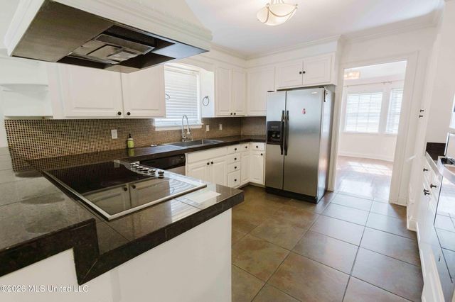 5355 Suffolk Drive, Jackson, MS 39211