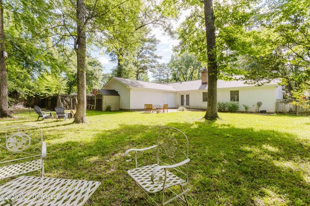 5355 Suffolk Drive, Jackson, MS 39211