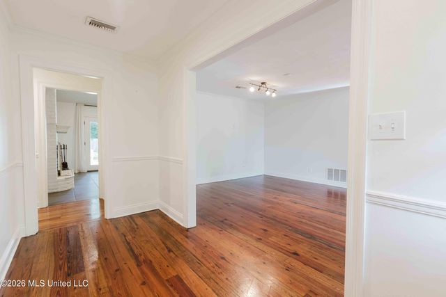 5355 Suffolk Drive, Jackson, MS 39211