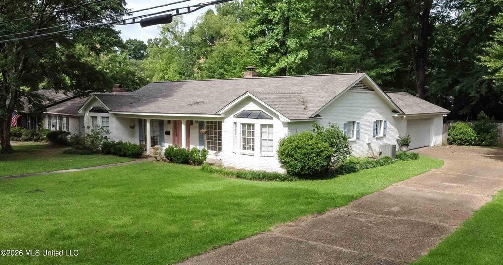 5355 Suffolk Drive, Jackson, MS 39211
