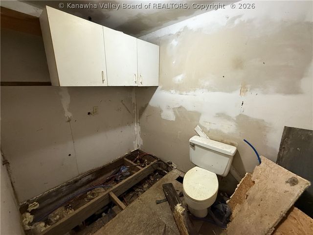 1327 Monroe Avenue, Huntington, WV 25704