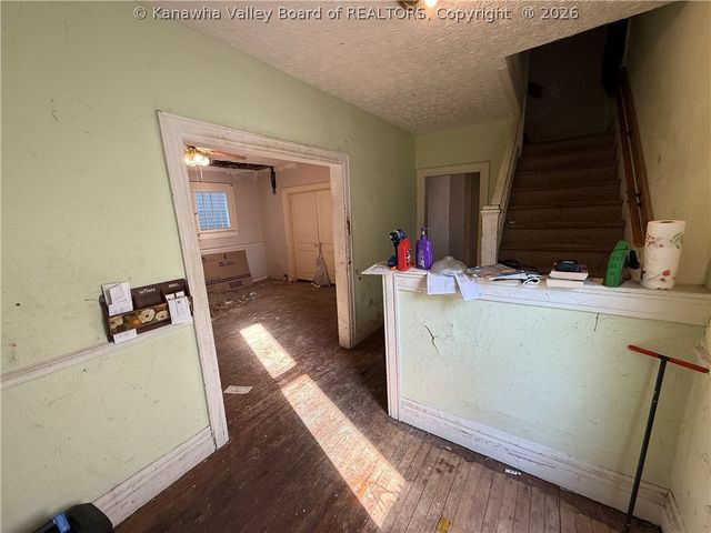 1327 Monroe Avenue, Huntington, WV 25704
