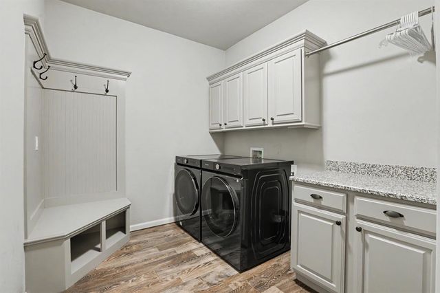 19521 Rambling Creek Drive, Edmond, OK 73012