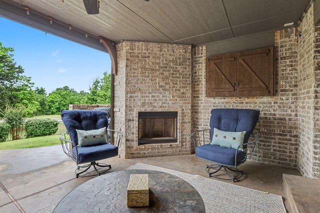 19521 Rambling Creek Drive, Edmond, OK 73012