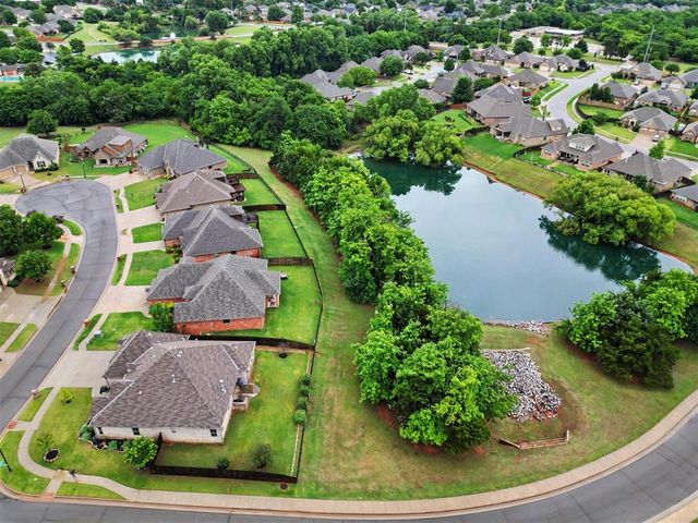 19521 Rambling Creek Drive, Edmond, OK 73012