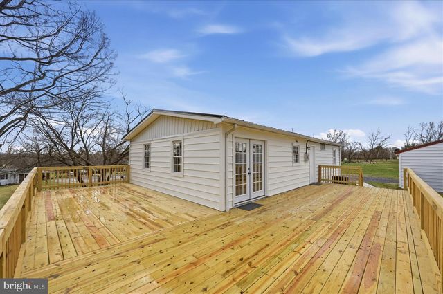 361 CEDAR DR, Kearneysville, WV 25430