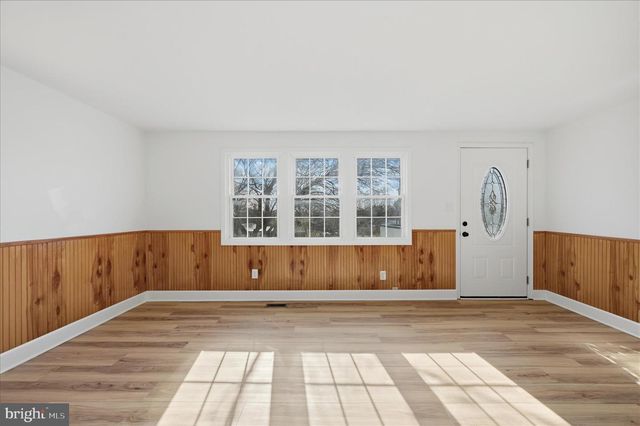 361 CEDAR DR, Kearneysville, WV 25430