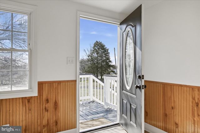 361 CEDAR DR, Kearneysville, WV 25430