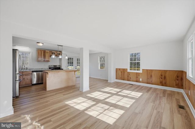 361 CEDAR DR, Kearneysville, WV 25430