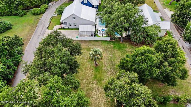 Cedar Lane, Bay Saint Louis, MS 39520