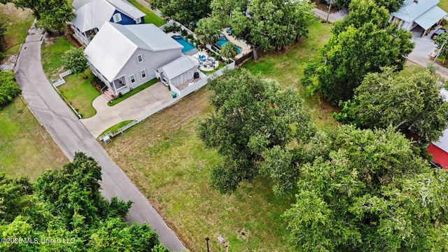 Cedar Lane, Bay Saint Louis, MS 39520