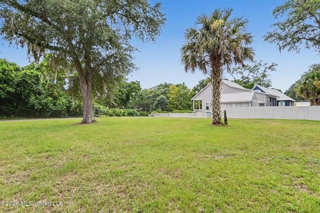 Cedar Lane, Bay Saint Louis, MS 39520