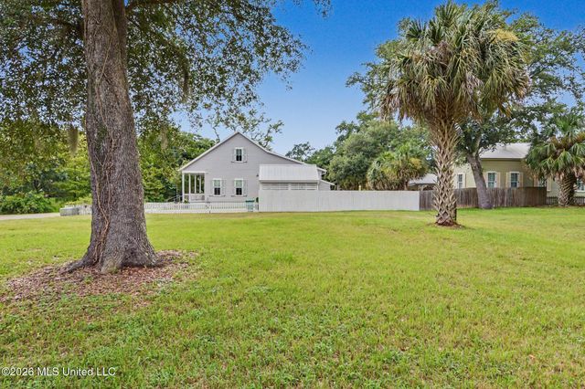 Cedar Lane, Bay Saint Louis, MS 39520