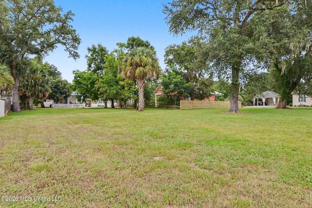 Cedar Lane, Bay Saint Louis, MS 39520