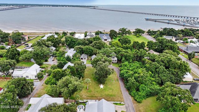 Cedar Lane, Bay Saint Louis, MS 39520