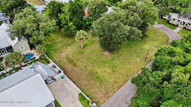 Cedar Lane, Bay Saint Louis, MS 39520