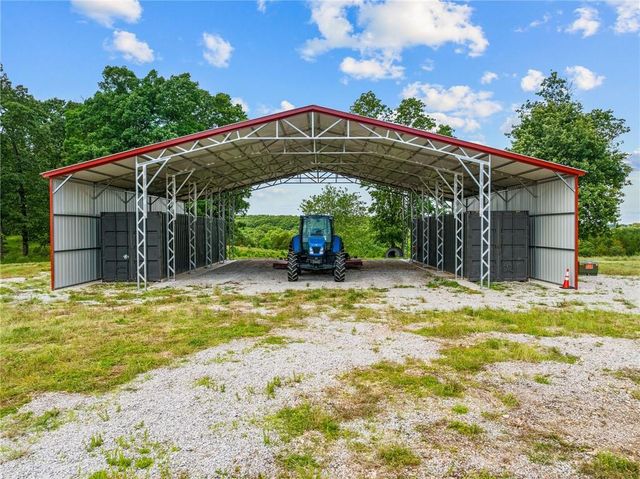 2313 Flat Creek Road, Cape Fair, MO 65624