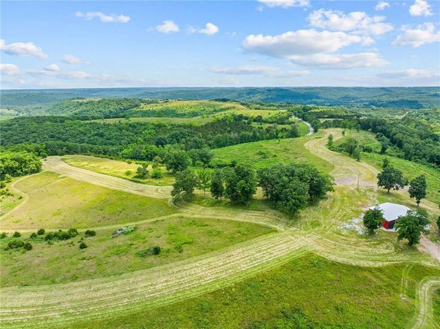 2313 Flat Creek Road, Cape Fair, MO 65624