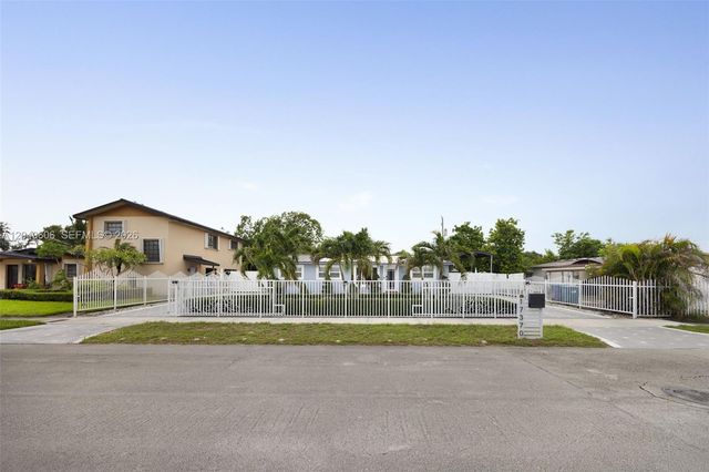 17370 NW 52nd Place, Miami Gardens, FL 33055