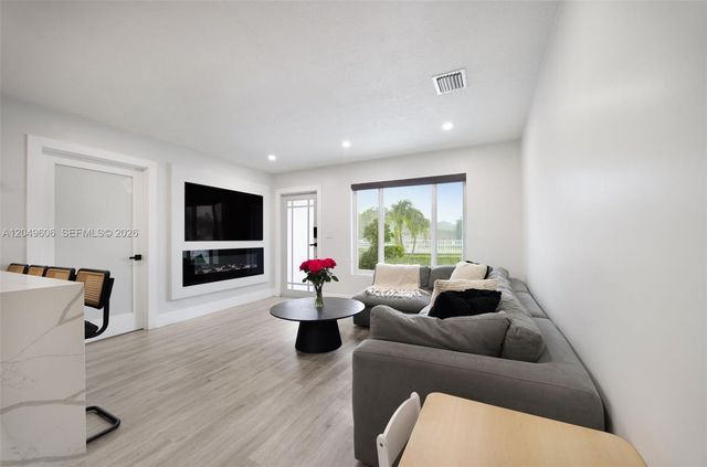 17370 NW 52nd Place, Miami Gardens, FL 33055