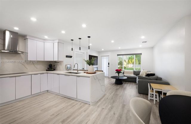 17370 NW 52nd Place, Miami Gardens, FL 33055