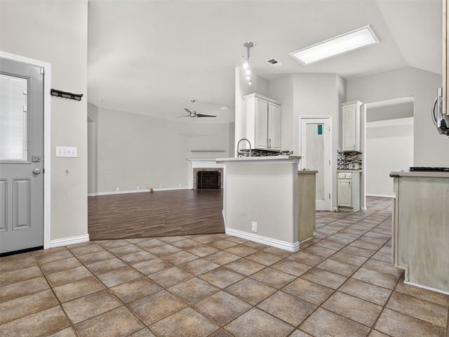 1049 Broken Spoke Drive, Little Elm, TX 75068