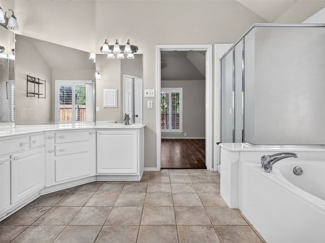 1049 Broken Spoke Drive, Little Elm, TX 75068
