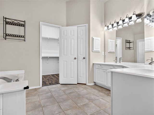 1049 Broken Spoke Drive, Little Elm, TX 75068