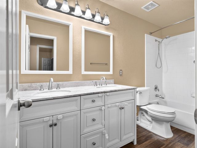1049 Broken Spoke Drive, Little Elm, TX 75068