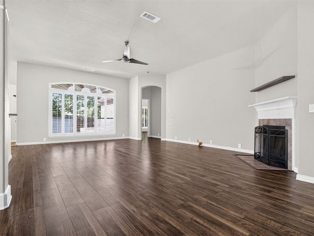 1049 Broken Spoke Drive, Little Elm, TX 75068