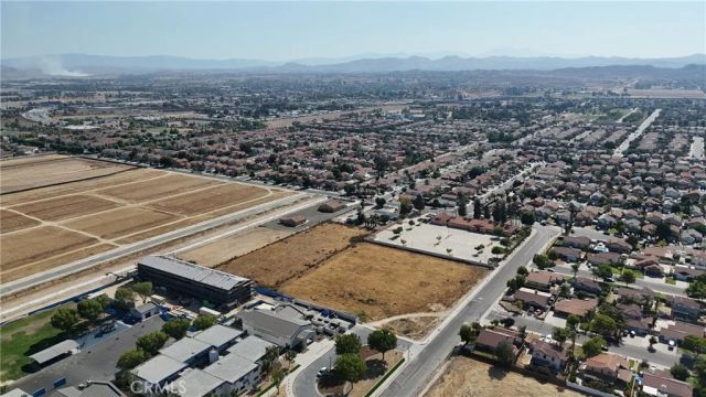 875 Wilson, Perris, CA 92571