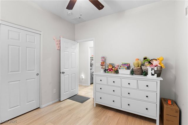 5428 Dalle Valley Street, North Las Vegas, NV 89031