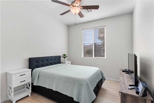 5428 Dalle Valley Street, North Las Vegas, NV 89031