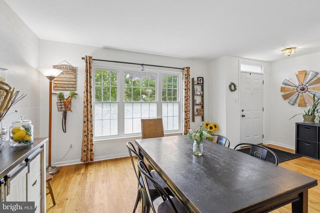 22076 MANNING SQ, Sterling, VA 20166