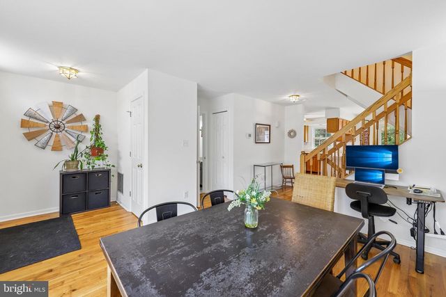 22076 MANNING SQ, Sterling, VA 20166