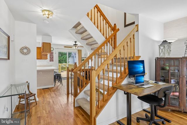 22076 MANNING SQ, Sterling, VA 20166
