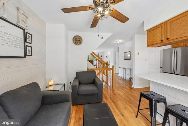 22076 MANNING SQ, Sterling, VA 20166