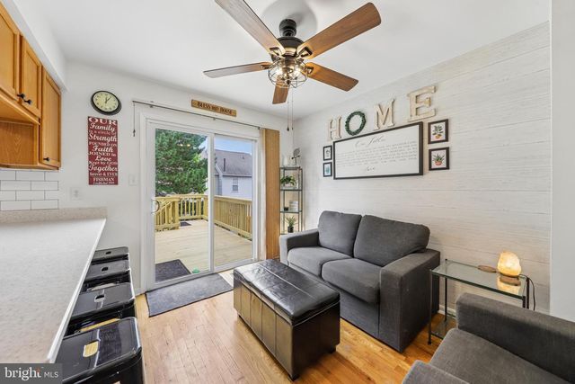 22076 MANNING SQ, Sterling, VA 20166