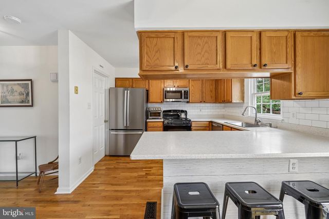 22076 MANNING SQ, Sterling, VA 20166