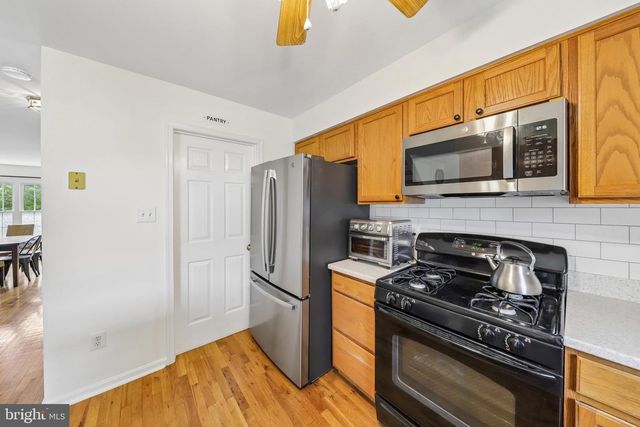 22076 MANNING SQ, Sterling, VA 20166