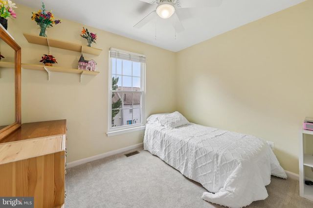 22076 MANNING SQ, Sterling, VA 20166