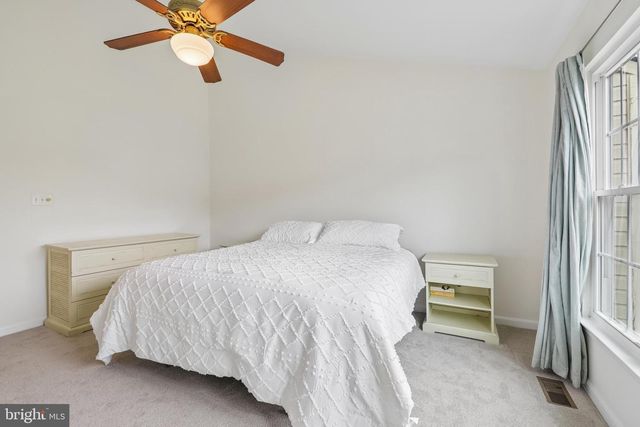 22076 MANNING SQ, Sterling, VA 20166