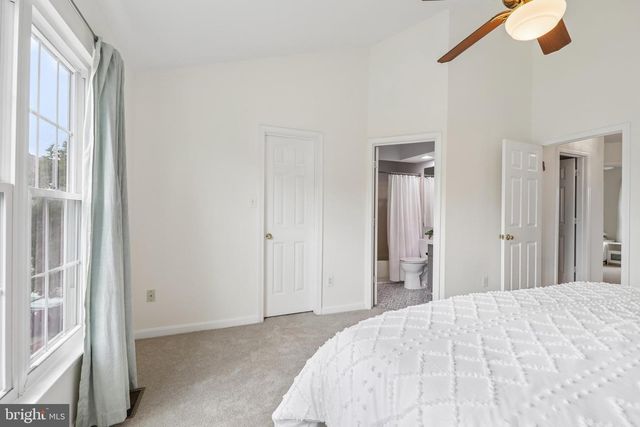 22076 MANNING SQ, Sterling, VA 20166