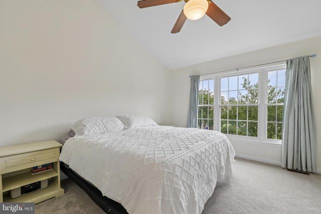 22076 MANNING SQ, Sterling, VA 20166