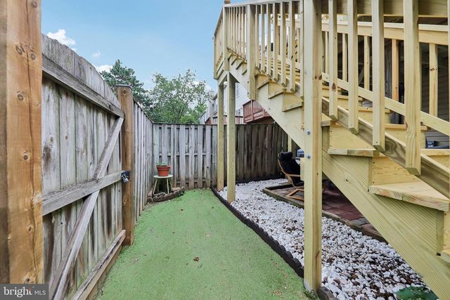 22076 MANNING SQ, Sterling, VA 20166